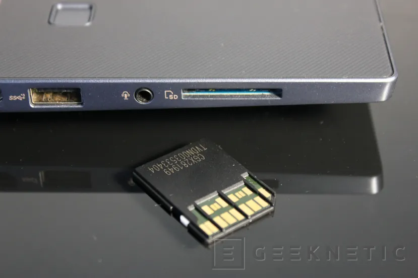 Geeknetic ASUS ProArt StudioBook Pro 17 (W700G3T) Review 6