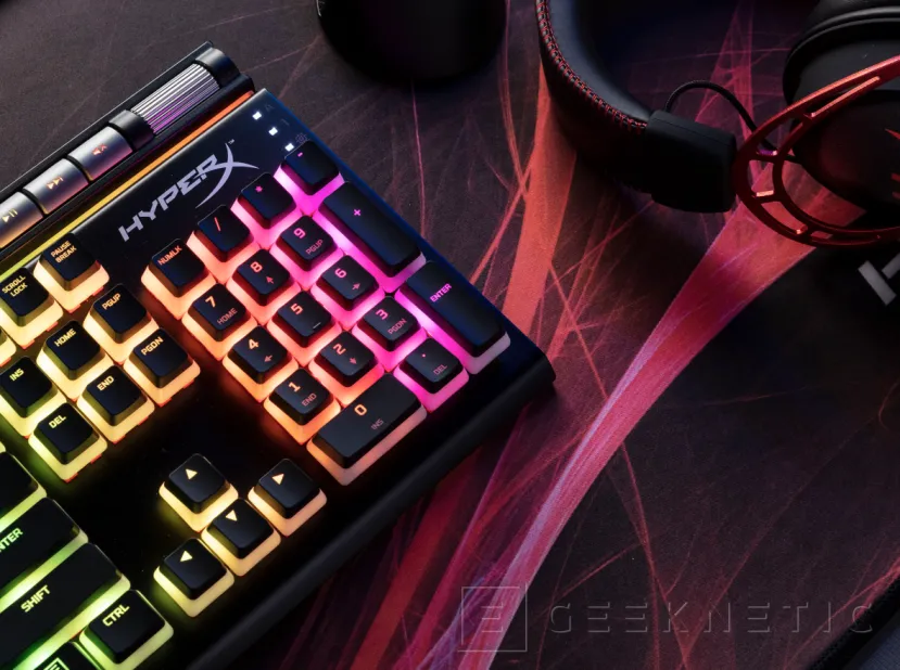 Geeknetic HyperX anuncia su teclado Alloy Elite 2 con interruptores mecánicos HyperX Red y teclas translúcidas de doble capa 3