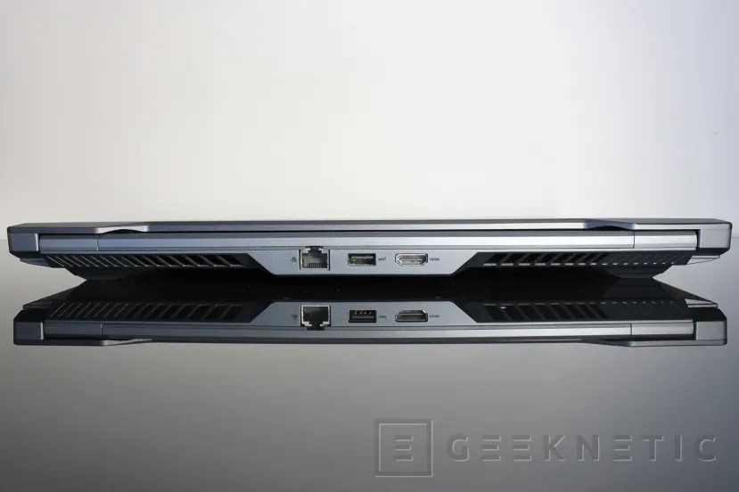 Geeknetic ASUS ROG Zephyrus Duo 15 GX550L Review 4