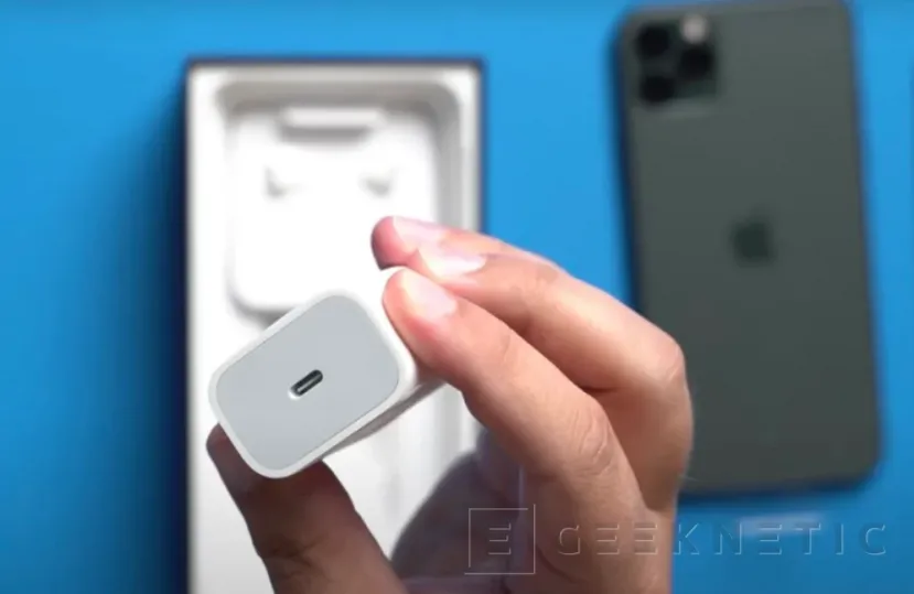 Geeknetic Un nuevo informe confirma que los iPhone 12 vendrán sin auriculares ni cargador 1