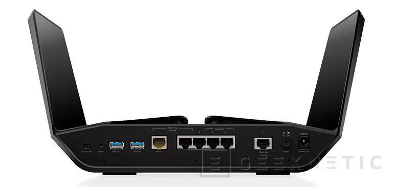 Geeknetic Netgear lanza su primer router WiFi 6E con un diseño de tres bandas y un precio de 600 dólares 1