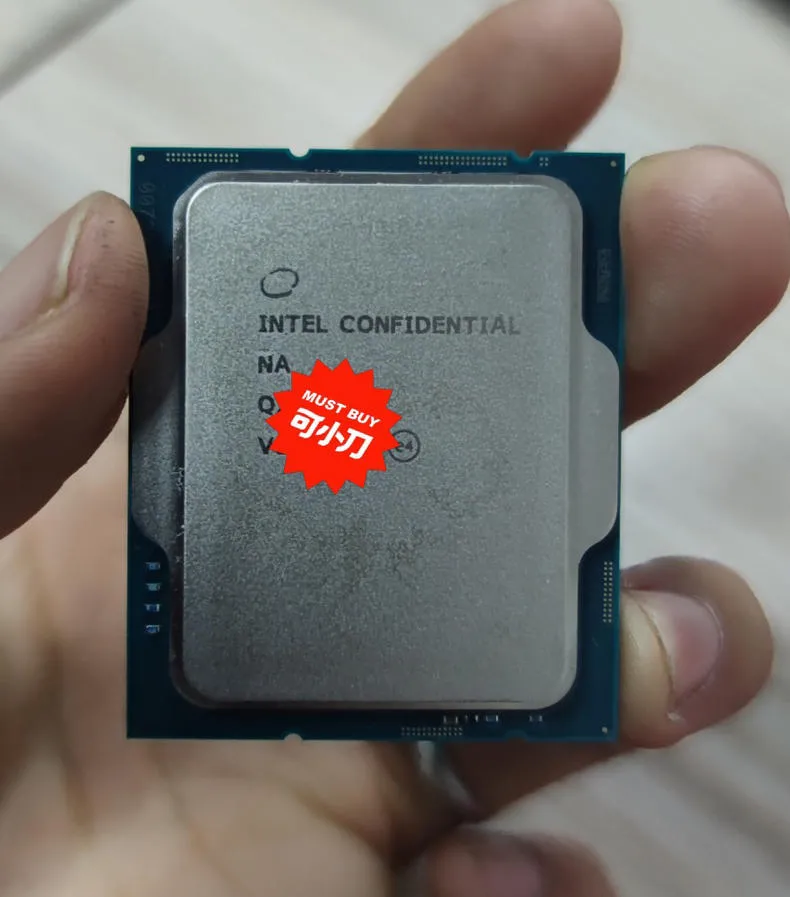 Geeknetic Vistos a la venta procesadores de muestra de los Intel Core i9 12900K por 600 euros 1