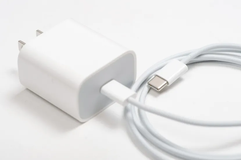 Geeknetic La USB-IF añade nuevos logotipos para cables y cargadores USB-C de 240 W y USB 4.0 de 40 Gbps 1