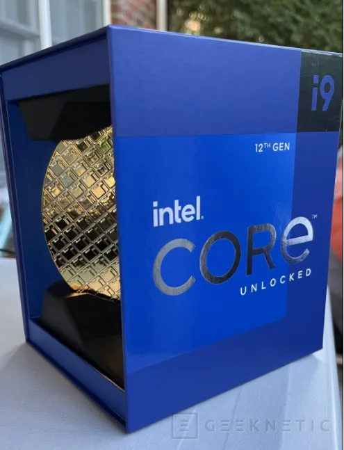 Geeknetic Un usuario de Reddit consigue adquirir dos procesadores Intel Core i9-12900K antes de su lanzamiento 1