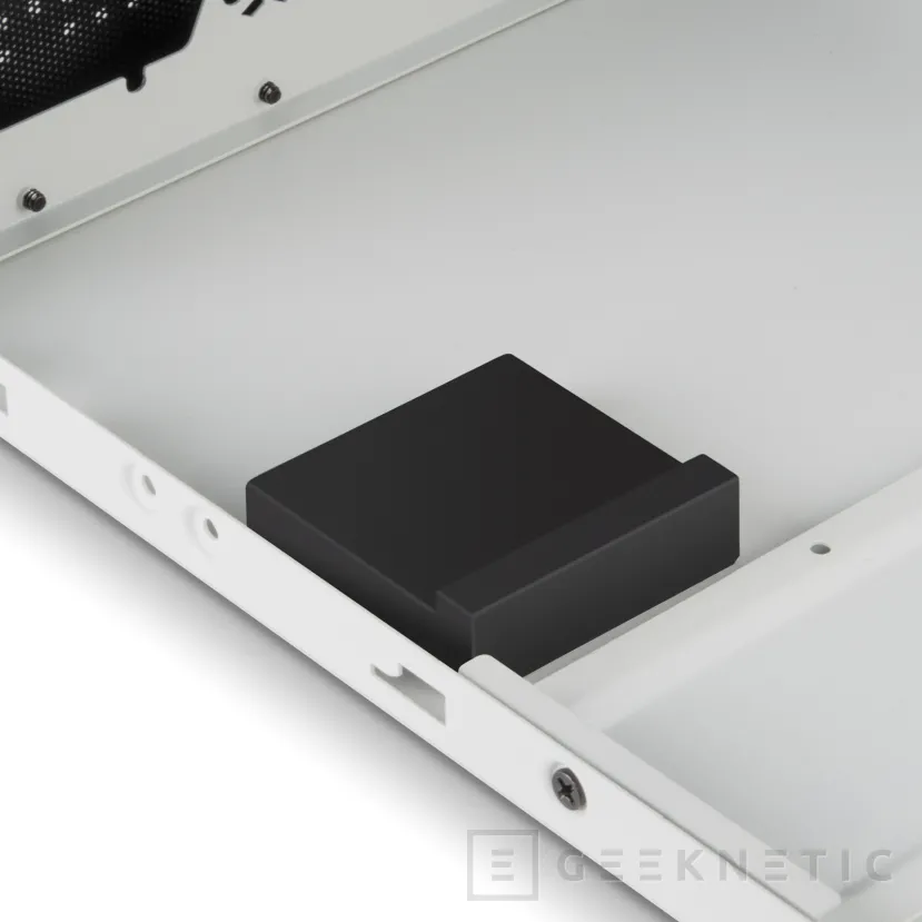 Geeknetic SilverStone lanza SUGO 16, una caja tipo cubo para placas Mini-ITX que admite gráficas de 275 mm de largo 6