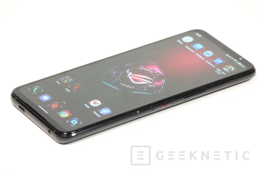 Geeknetic ASUS ROG Phone 5S Review 14
