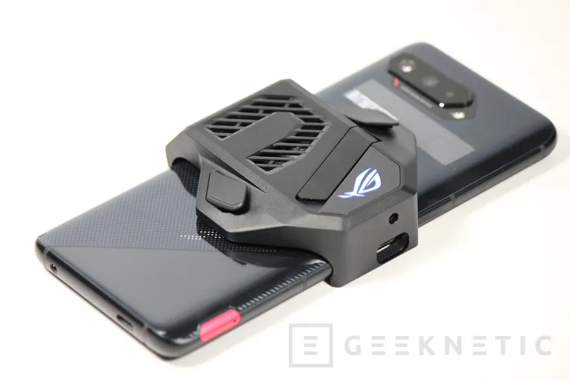 Geeknetic ASUS ROG Phone 5S Review 8
