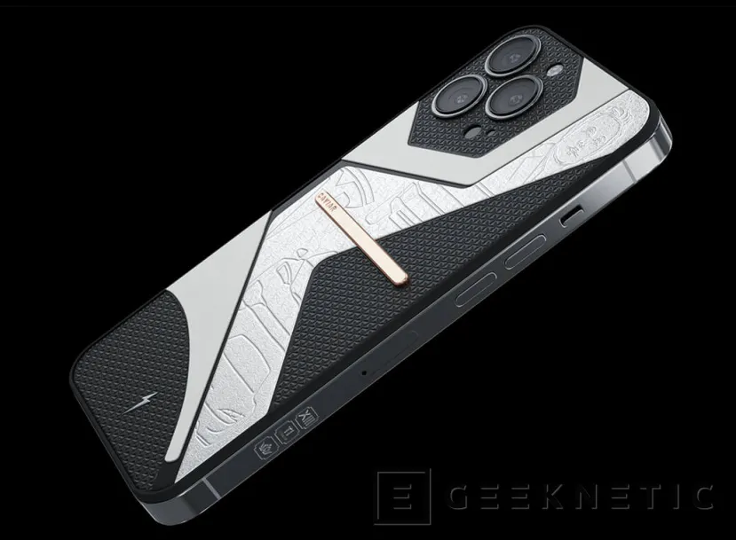 Geeknetic Caviar lanza un iPhone 13 Pro fabricado a partir de Tesla Model 3 fundidos 2