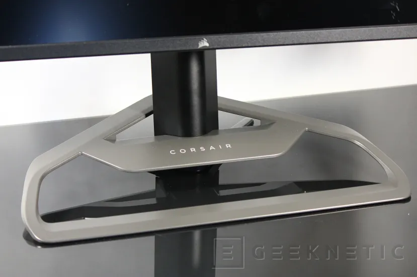 Geeknetic Corsair XENEON 32QHD165 Review 4