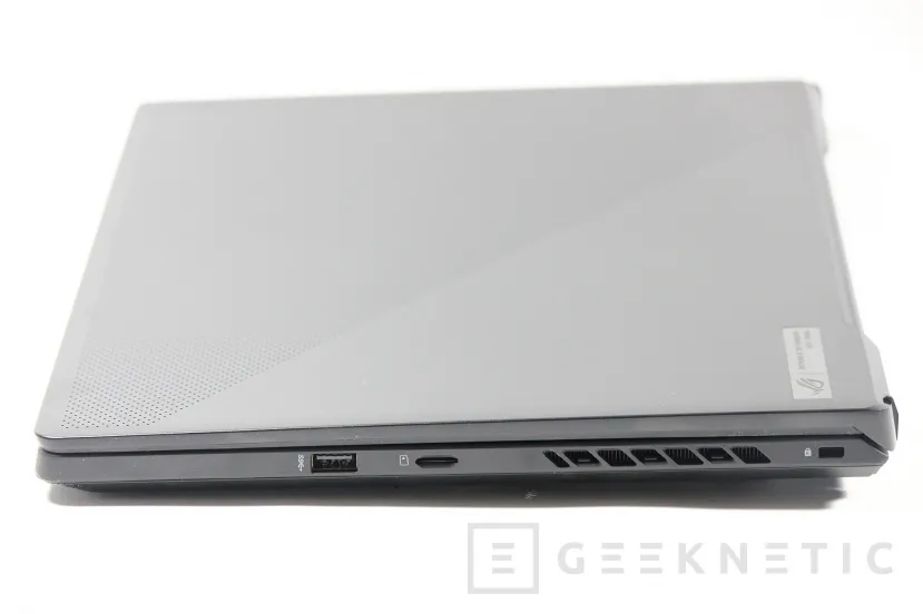 Geeknetic ASUS ROG ZEPHYRUS M16 GU603H Review con Core i9-11900H y RTX 3070 4