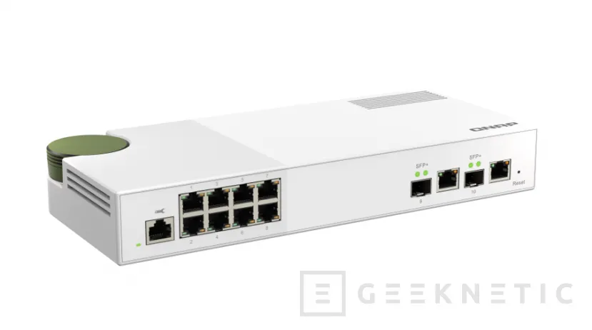 Geeknetic QNAP QSW-M2108-2C Switch Review con 2,5GbE y 10GbE 1