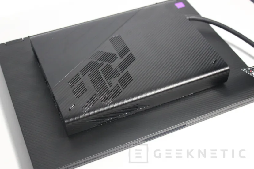 Geeknetic ASUS ROG Flow X13 con ROG XG Mobile RTX 3080 Review 3