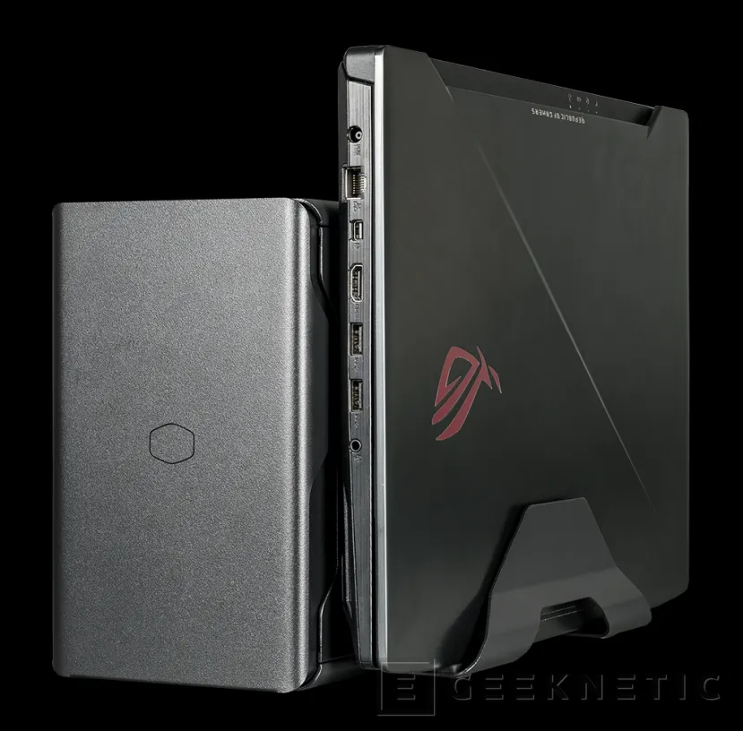 Geeknetic Cooler Master MasterCase EG200 es la nueva caja para eGPU con conexión Thunderbolt 3 y fuente de 550 W 3