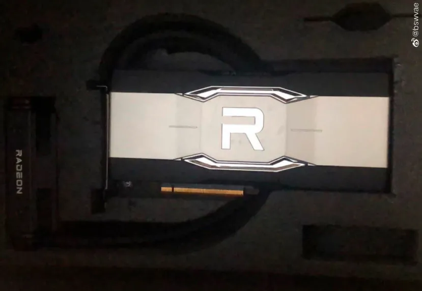 Geeknetic Fotografiada una nueva tarjeta Radeon RX 6900 XTX con refrigeración líquida de serie 1