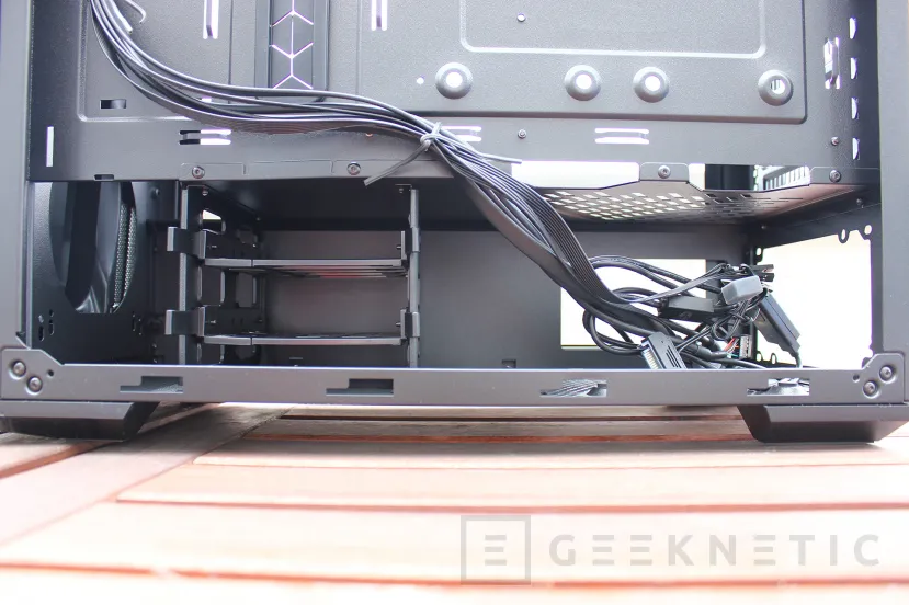 Geeknetic Cooler Master MasterBox 540 Review 24