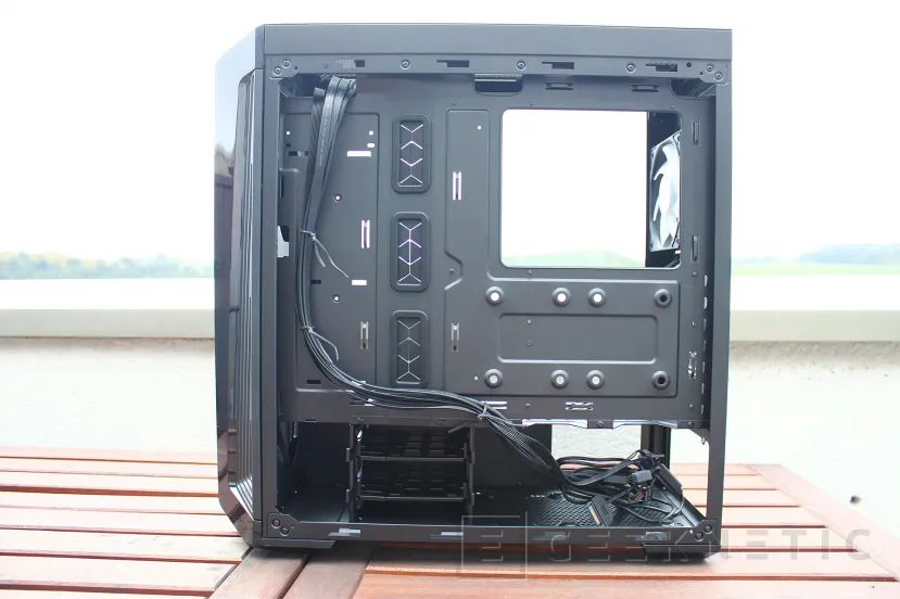 Geeknetic Cooler Master MasterBox 540 Review 11