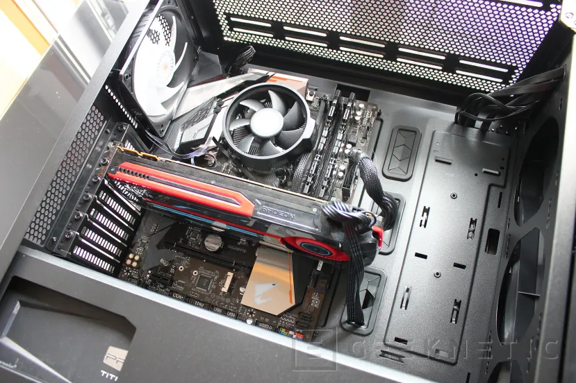 Geeknetic Cooler Master MasterBox 540 Review 33