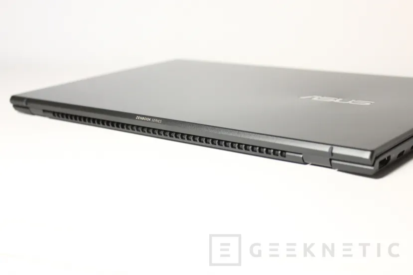 Geeknetic ASUS Zenbook 14 UX425EA Review 6