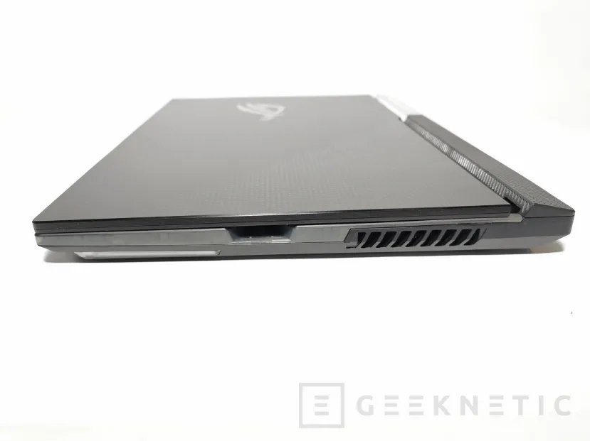 Geeknetic ASUS ROG Strix SCAR 15 G533QS Review con Ryzen 7 5800H y RTX 3080 8