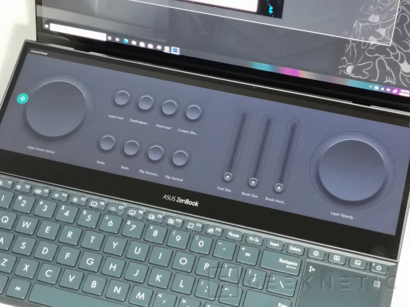 Geeknetic El renovado ASUS ZenBook Pro Duo 15 llega a España con pantalla OLED 4K y ScreenPad Plus basculante 9