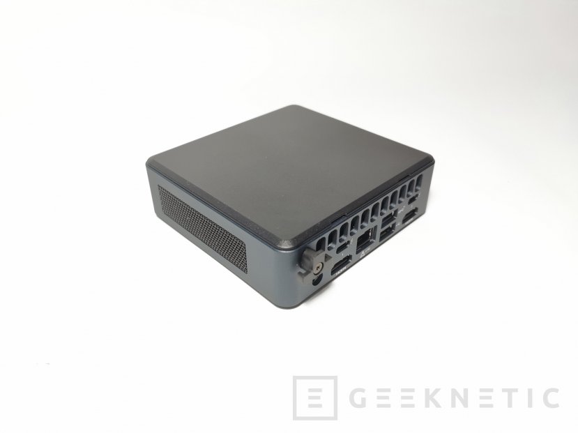 インテル NUC NUC11TNK i5-1135G7 Intel NUC 11 Pro Review con Core i5-1135G7 [Análisis Completo en