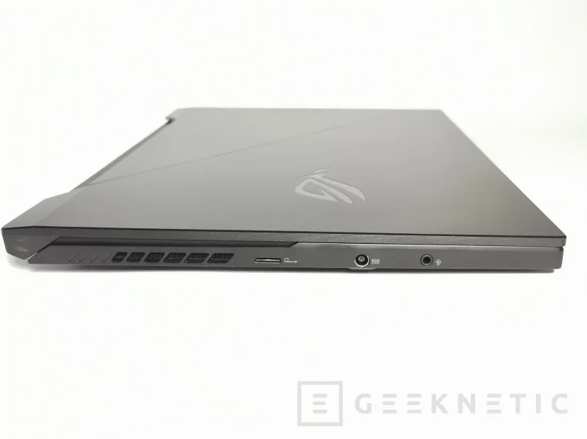 Geeknetic ASUS ROG Zephyrus Duo 15 SE GX551Q Review 6