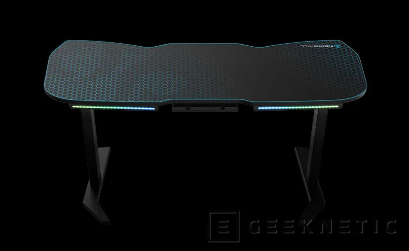 Geeknetic Newskill presenta dos mesas gaming con RGB Soft Dream y motor para ajustar su altura hasta 120 cm 4