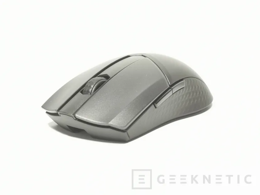 Geeknetic MSI Clutch GM41 Lightweight y GM41 Lightweight Wireless Review 2