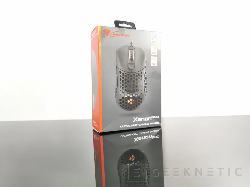 Geeknetic Genesis Xenon 800 Review 1