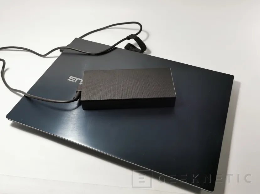 Geeknetic ASUS Zenbook Pro Duo 15 OLED UX582 Review 35