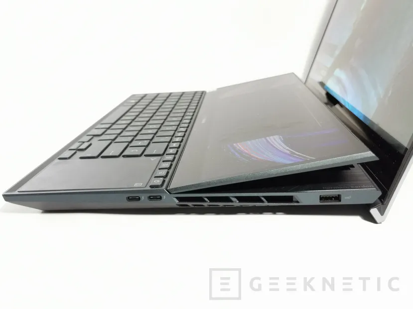 Geeknetic ASUS Zenbook Pro Duo 15 OLED UX582 Review 7