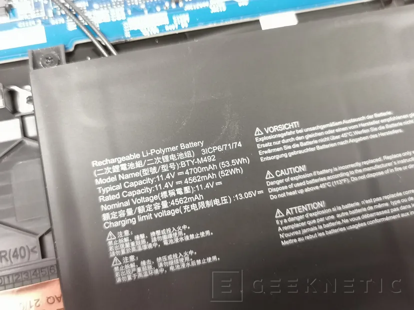 Geeknetic MSI Katana GF76 11UE Review con Core i7-11800H y RTX 3060 21
