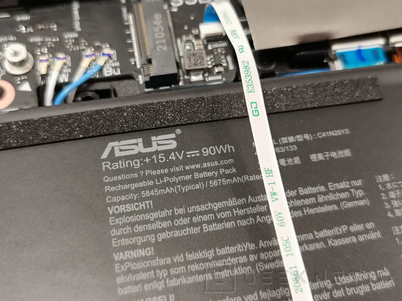 Geeknetic ASUS ROG Strix G15 Advantage Edition G513QY Review con AMD Radeon RX 6800M 32