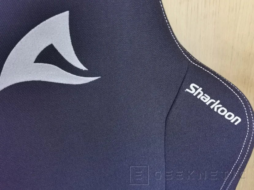 Geeknetic Sharkoon SKILLER SGS40 Fabric Review 14