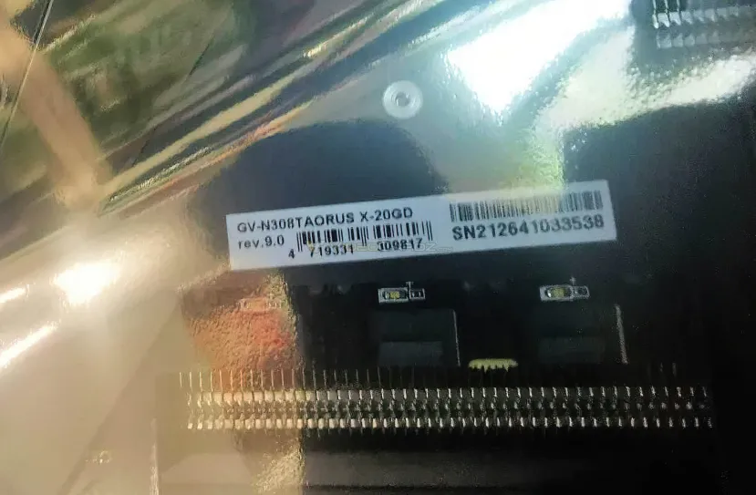 Geeknetic Fotografías dejan ver una tarjeta NVIDIA AORUS RTX 3080 Ti con 20 GB de vRAM 1