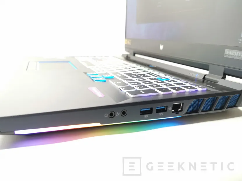 Geeknetic Acer Predator Helios 500 Preview con Core i9-11980HK y RTX 3080 11