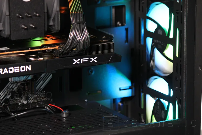 Geeknetic PCSpecialist Torva Ultra R Review con AMD Ryzen 5 5600X y Radeon RX 6700 XT 8