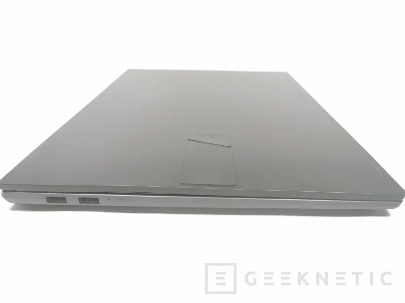 Geeknetic ASUS Vivobook Pro 16X M7600QC Review 4