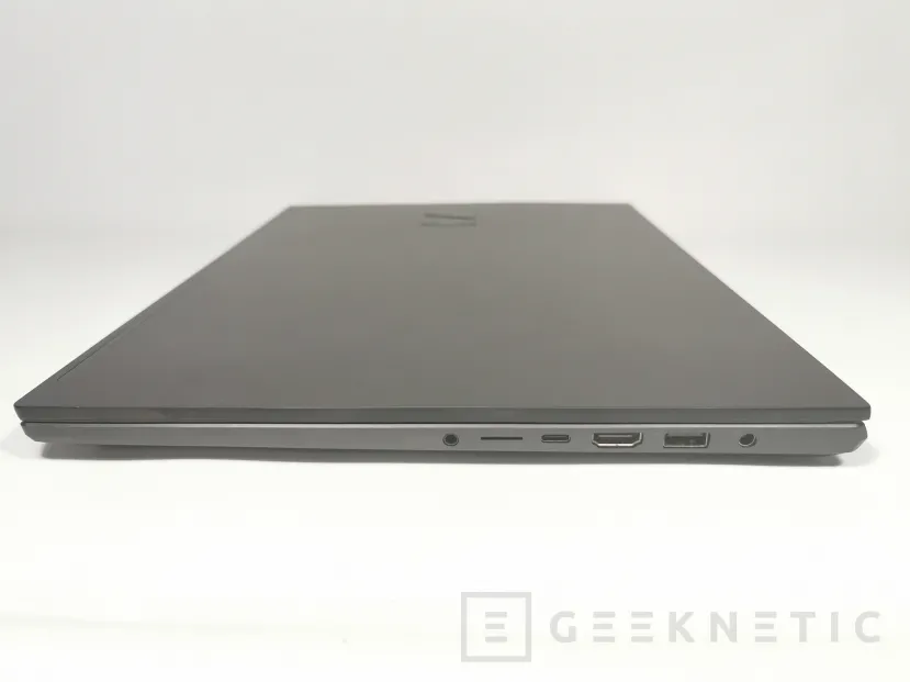 Geeknetic ASUS Vivobook Pro 16X M7600QC Review 3