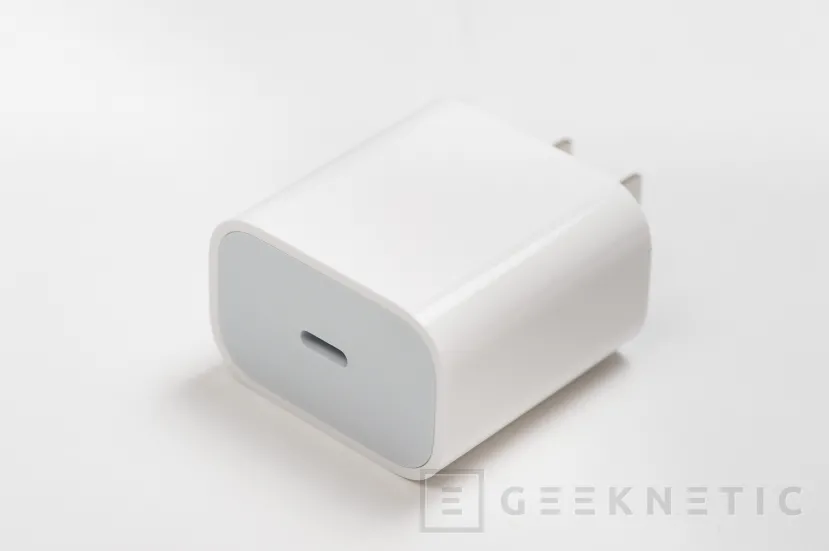 Geeknetic Europa obligará a los fabricantes a usar un cargador común USB-C en aparatos electrónicos 1