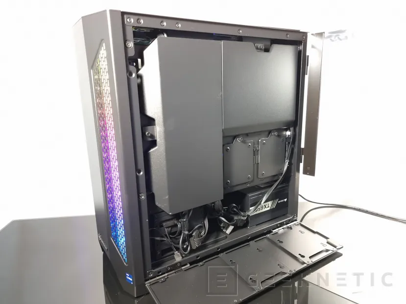 Geeknetic PCSpecialist TITAN SUPREME Review con Core i7-12700KF y RTX 3060 Ti 7