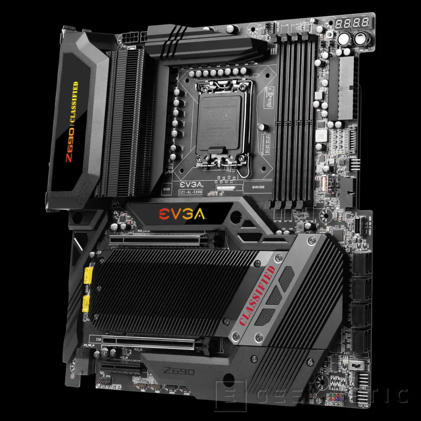 Geeknetic EVGA ha anunciado su placa Z690 CLASSIFIED con PCI Express 5.0 x16 y ventilación activa en los VRM 1