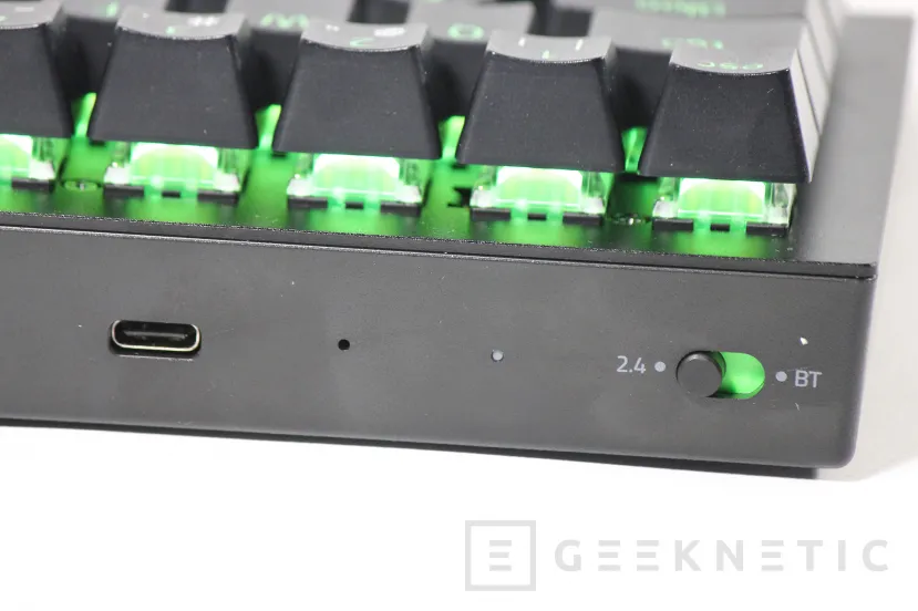 Geeknetic Razer BlackWidow V3 Mini HyperSpeed Review 9