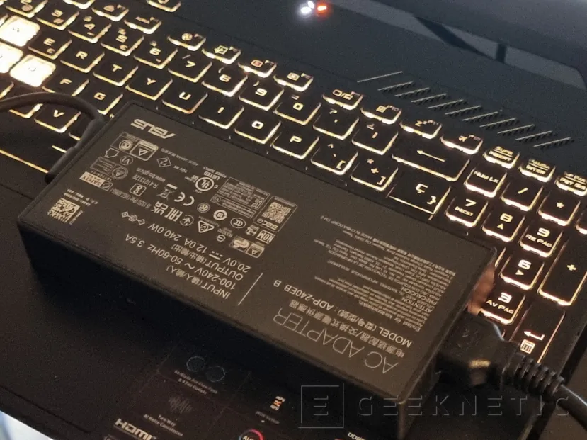 Geeknetic ASUS TUF Gaming A15 2022 FA507R Review con Ryzen 7 6800H 19
