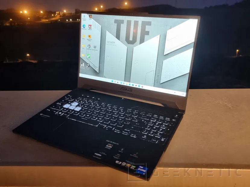 Geeknetic ASUS TUF Dash F15 2022 FX517Z Review con Core i7-12650H 1