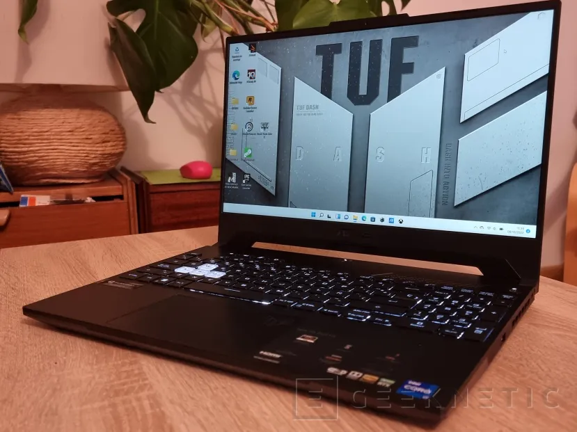 Geeknetic ASUS TUF Dash F15 2022 FX517Z Review con Core i7-12650H 6