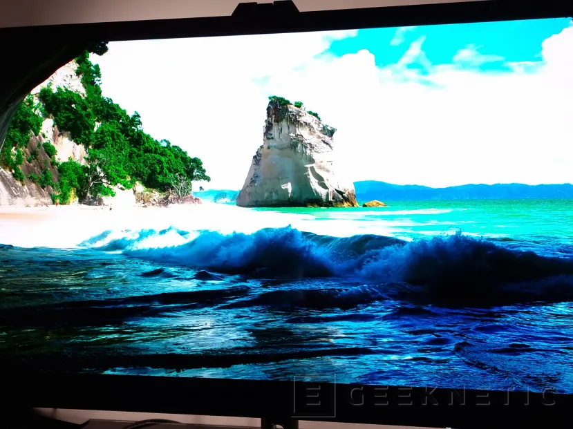 Geeknetic ASUS ProArt Display OLED PA32DC Review 30
