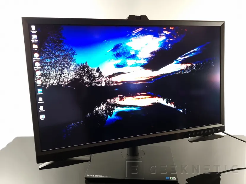 Geeknetic ASUS ProArt Display OLED PA32DC Review 8