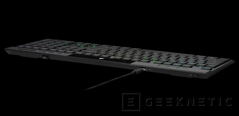 Geeknetic CORSAIR presenta la tastiera meccanica wireless K100 AIR con tasti CHERRY e un design 2 ultra sottile.