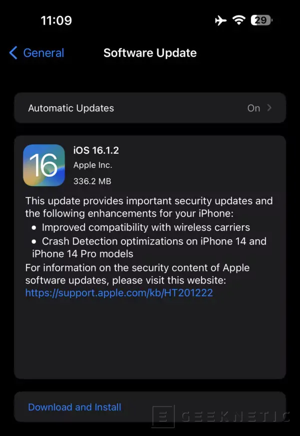 Geeknetic Apple lanza la versión 16.1.2 de iOS con mejoras en la detección de accidentes 1